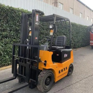 石家庄尊龙凯时- 人生就是搏!二手电动叉车